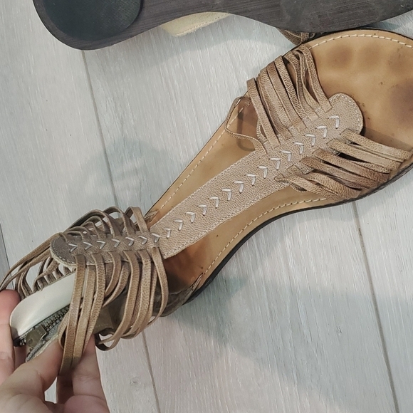 J.Shoes Estelle Gladiator Sandals Flats Side Zip shoes sz 7.5 - Picture 9 of 10